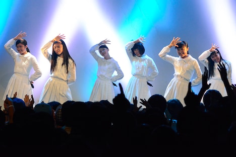 アイドルネッサンス「1stワンマンライブ エビスではじまるネッサンス!!」の様子。（撮影：石垣星児［BLOCKBUSTER］）