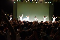 アイドルネッサンス「1stワンマンライブ エビスではじまるネッサンス!!」の様子。（撮影：石垣星児［BLOCKBUSTER］）