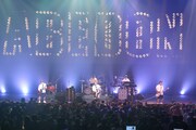 ABEDONのライブの様子。（撮影：山本倫子）