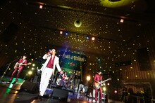 SCOOBIE DO「ダンスホール野音」の様子。（撮影：柴田恵理）