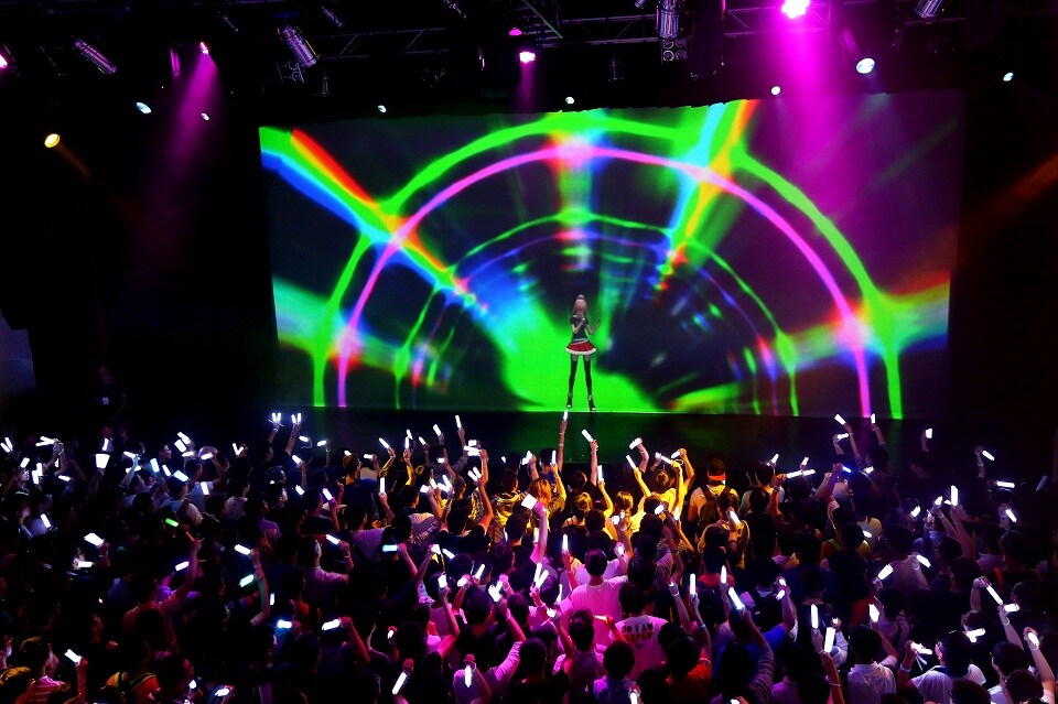 EGOIST「“A live is worth a thousand pix” EGOIST Live in Shanghai  2015」の様子。（写真提供：ソニー・ミュージックレコーズ）