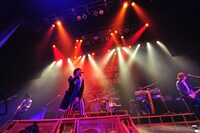 「TETSUYA LIVE 2015 "THANK YOU"」の様子。（撮影：今元秀明）