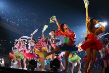 「アイドリング!!! 15th LIVE ング!!!ング!!!祭りだ!!! ～良きところで武道館グ!!!」東京・日本武道館公演の様子。（提供：ポニーキャニオン）