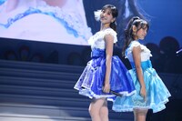 横山ルリカ（左）と外岡えりか（右）。（提供：ポニーキャニオン）