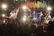 WANIMA、歓喜のツアー千秋楽でJxJxとの“ワンチャン”にWアンコールも
