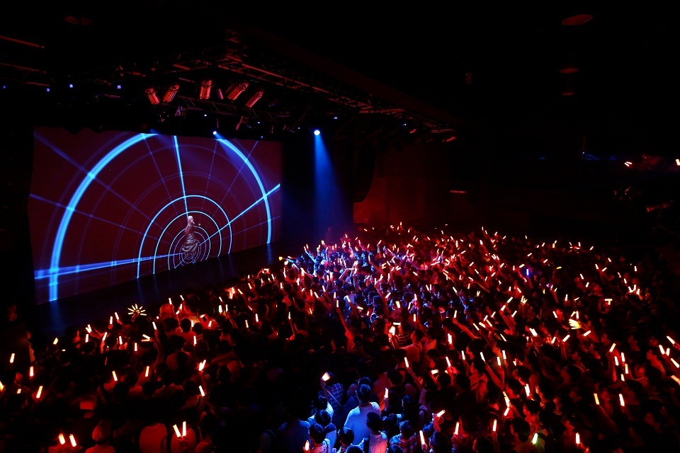 EGOIST「“A live is worth a thousand pix” EGOIST Live in Shanghai  2015」の様子。（写真提供：ソニー・ミュージックレコーズ）