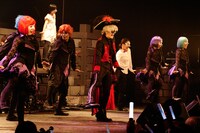 「UNDER THE LIVE 2015 -UNDERBAR LAND-」東京・TOKYO DOME CITY HALL公演の様子。（提供：EXIT TUNES）