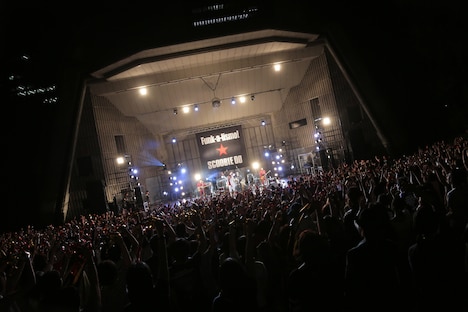 SCOOBIE DO「ダンスホール野音」の様子。（撮影：柴田恵理）