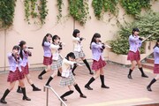 10月4日に神奈川・トレッサ横浜で行われたシングル「ビーマイ☆ゾンビ」キャンペーンの様子。（写真提供：MAGES.）