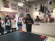 卓球の試合に臨むピコ。（写真提供：キューンミュージック）