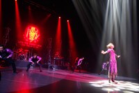 VALSHE「LIVE THE ROCK!! ～BEST DISPLAY for YOU～」最終公演の様子。