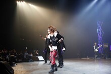 VALSHE「LIVE THE ROCK!! ～BEST DISPLAY for YOU～」最終公演の様子。