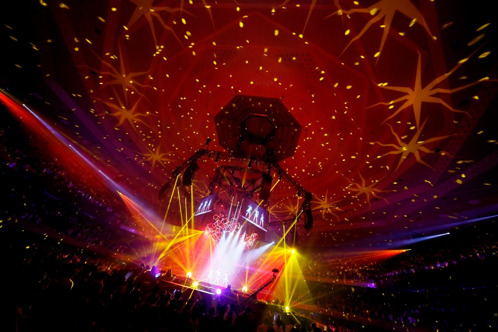 Perfume「Perfume Anniversary 10days 2015 PPPPPPPPPP『LIVE 3：5：6：9』」9月27日公演の様子。（撮影：三好ツカサ）