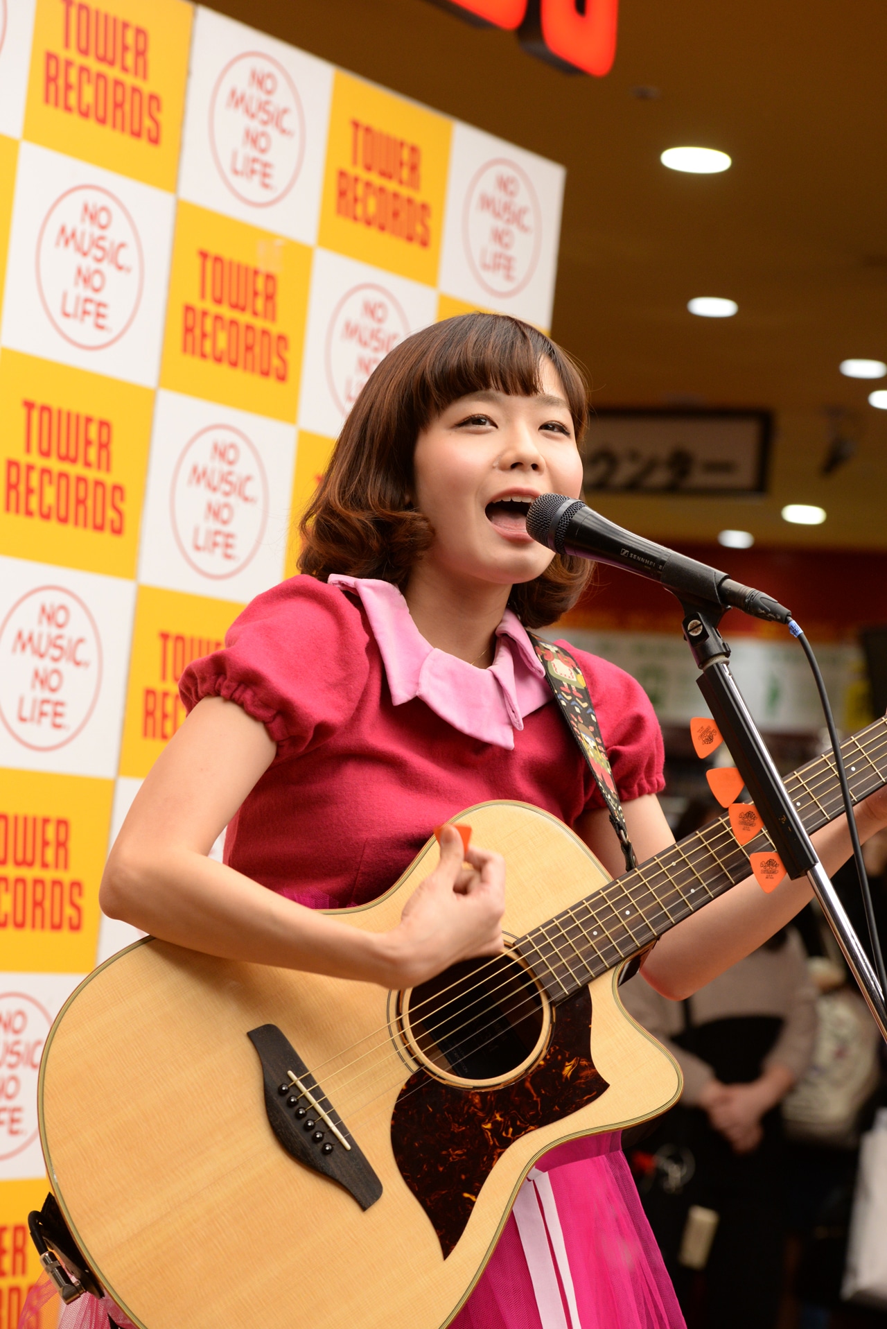 吉澤嘉代子「秘密公園」発売記念イベントの様子。
