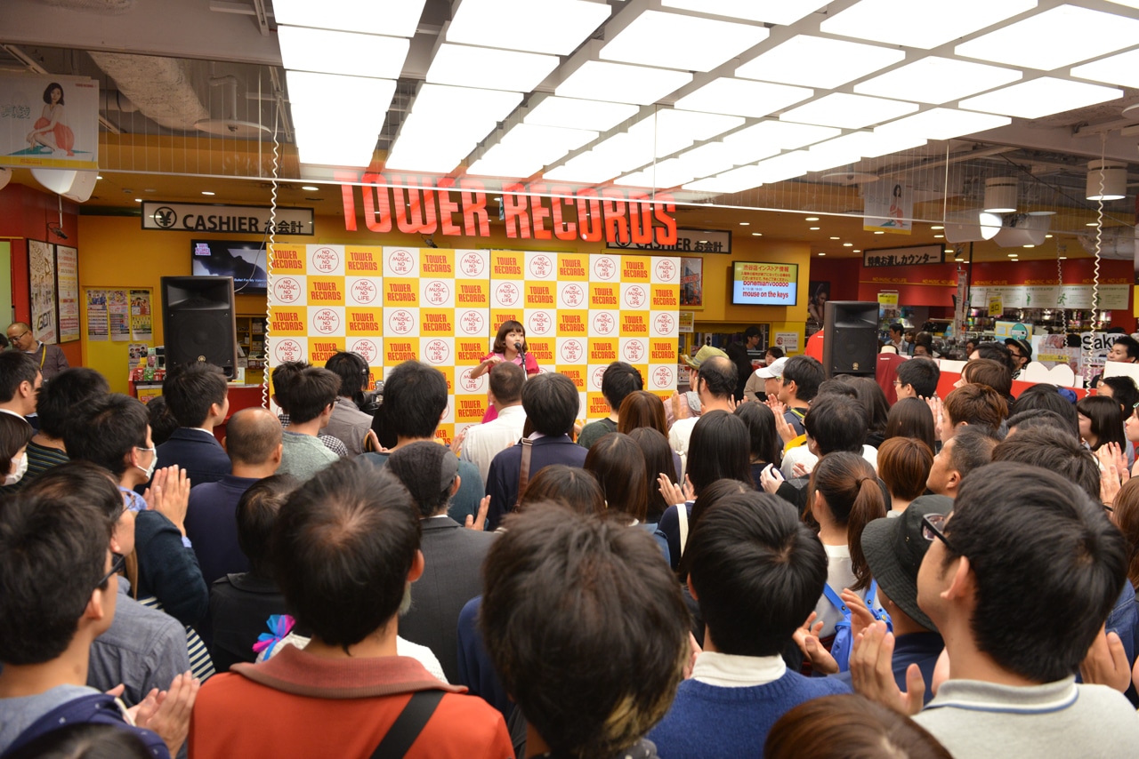 吉澤嘉代子「秘密公園」発売記念イベントの様子。