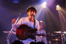牧野純平（Vo / LILI LIMIT）（撮影：板橋淳一）