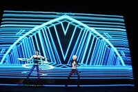 「heart to erode」歌唱の様子。(c)2015 東映