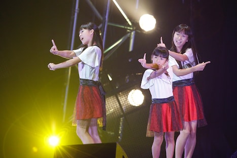 H4 sisters（撮影：上山陽介）