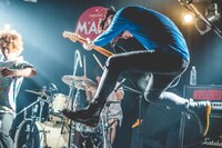 MOP of HEADのライブの様子。（photo by Hiroshi Oshikata）