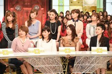スタジオに登場したモーニング娘。OGの面々。(c)TBS