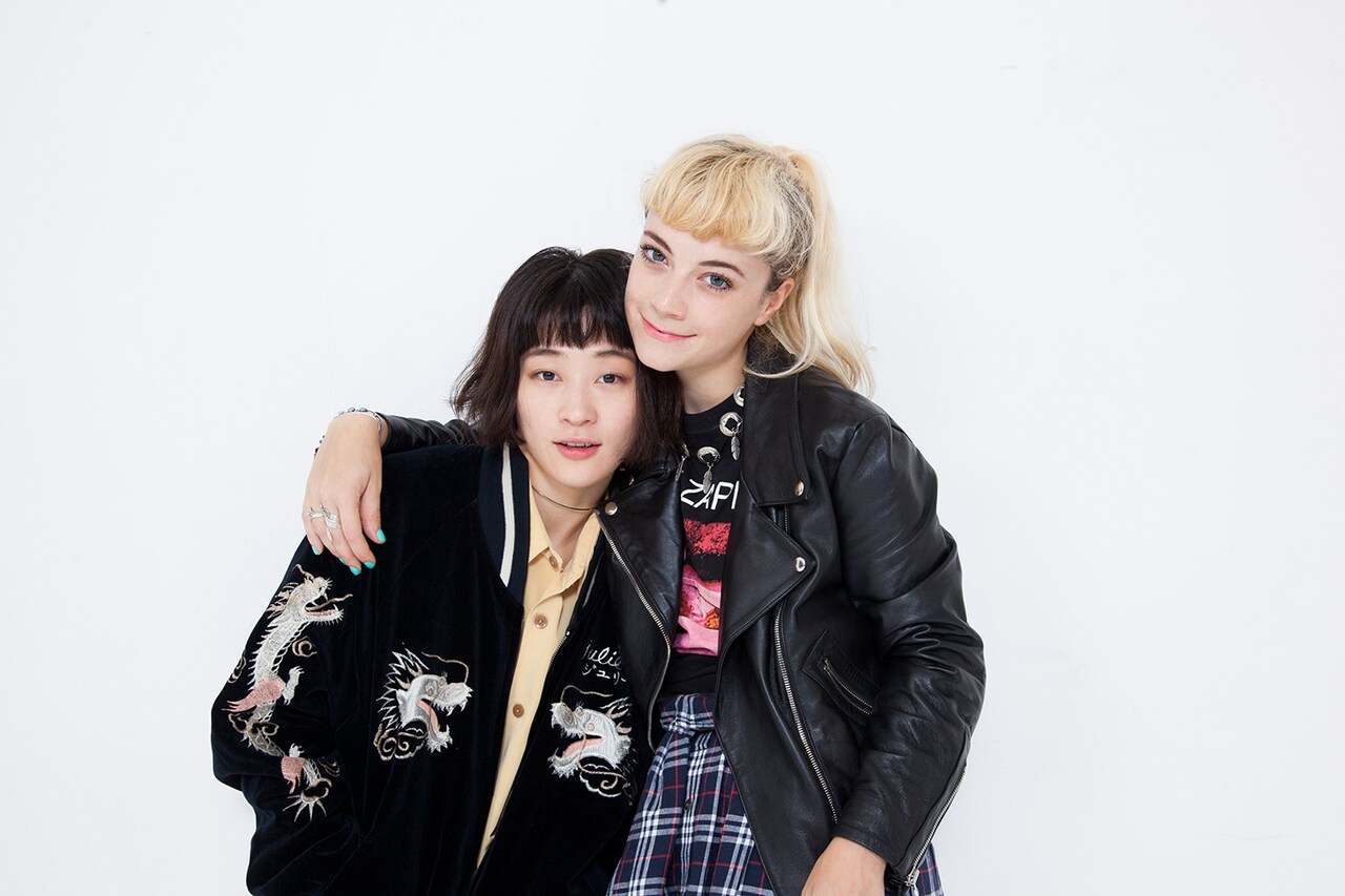 コムアイ×Computer Magic、NYLON WEBで“さぐりさぐり”対談