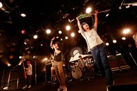 真心ブラザーズ ライブ・ツアー「PACK TO THE FUTURE」東京・渋谷CLUB QUATTRO公演の様子。（Photo by eri shibata）