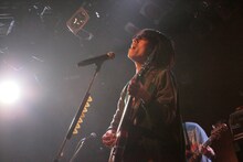 YO-KING（Vo, G）（Photo by eri shibata）