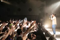 BILLIE IDLE「BILLIE IDLE presents ROCK "N" ROLL IDLE」東京・ラフォーレミュージアム原宿公演の様子。（写真提供：オツモレコード）