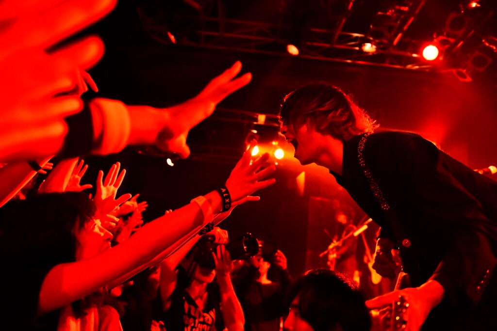 [Alexandros]、ワンマンツアー初日で「Girl A」初披露