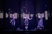 Kalafina「far on the water」東京・東京国際フォーラム ホールA公演の様子。(写真提供:スペースクラフト・エンタテインメント)