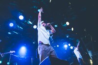 韻シストのサッコン（MC）、BASI（MC）。 （Photo by cherry chill will）