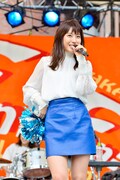人気画像8位は「瀧本美織バンドLAGOON、新メンバーAMIは現役女子高生」より、MIORI(Vo)。(撮影:河上良)