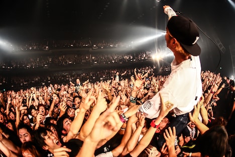 「FACT "KTHEAT" JAPAN TOUR 2015」の東京・TOKYO DOME CITY HALL公演の様子。（Photo by SHINGO TAMAI）
