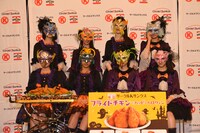 「HAPPY HALLOWEEN 私立恵比寿中学 仮面舞踏会」終了後の囲み取材の様子。