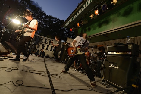 ORANGE POST REASON（撮影：半田安政[showcase]）