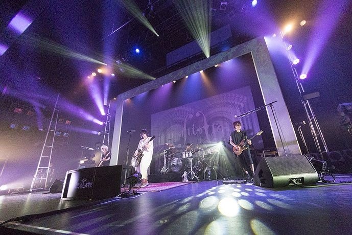Plastic Tree「自由落花」東京・豊洲PIT公演の様子。（撮影：大島康一）