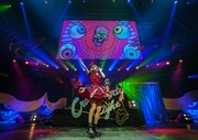 「KYARY PAMYU PAMYU LIVE 2015 in LONDON」の様子。（写真提供：ワーナーミュージック・ジャパン）