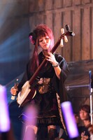 蜷川べに（津軽三味線）（写真提供：エイベックス・ミュージック・クリエイティヴ）