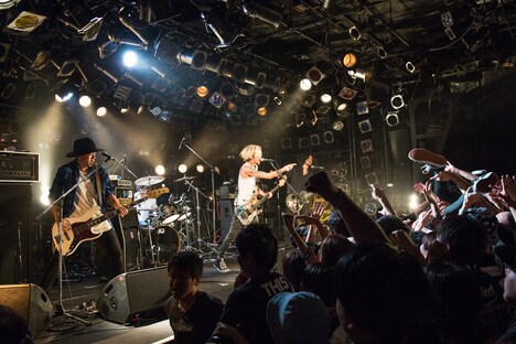 The BONEZ(Photo by Terumi Fukano)