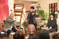 左より笑福亭鶴瓶、星野源、早見あかり。 (c)TBS
