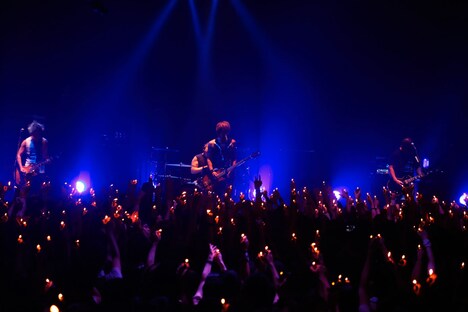 J「J LIVE TOUR 2015 - Live On Instinct -」東京・赤坂BLITZ公演の様子。（Photo by Hiroe Yamauchi）