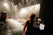 J「J LIVE TOUR 2015 - Live On Instinct -」東京・赤坂BLITZ公演の様子。（Photo by Hiroe Yamauchi）