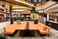 「Momm!!」番組セット (c)TBS