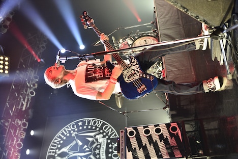 JIRO（B）（撮影：橋本塁 / SOUND SHOOTER）