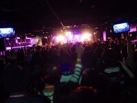 ココロオークション「MINAMI WHEEL 2015」出演時の様子。（photo by maco-j）