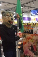 シングルの発売キャンペーンで東京都内のCDショップを訪れた際のDJ Santa Monica（DJ）。