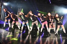 「PiiiiiiiN“愛ある青春ROCK NIGHT!”JAPAN TOUR 2015」ファイナル公演の様子。