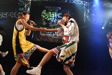 lyrical schoolによるライブの様子。