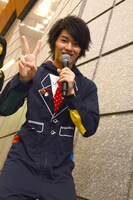 客席から登場したMASAKI。