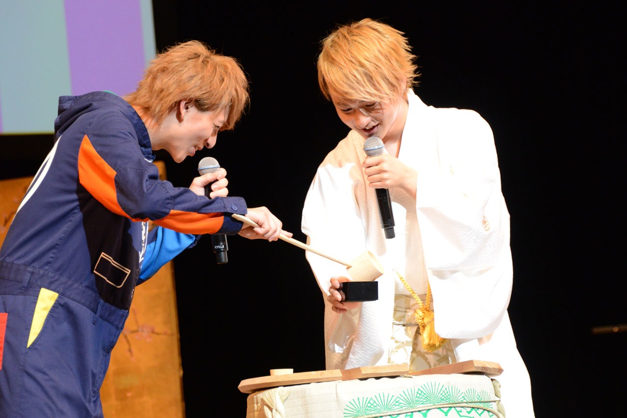 左からRYUJI、To-i。